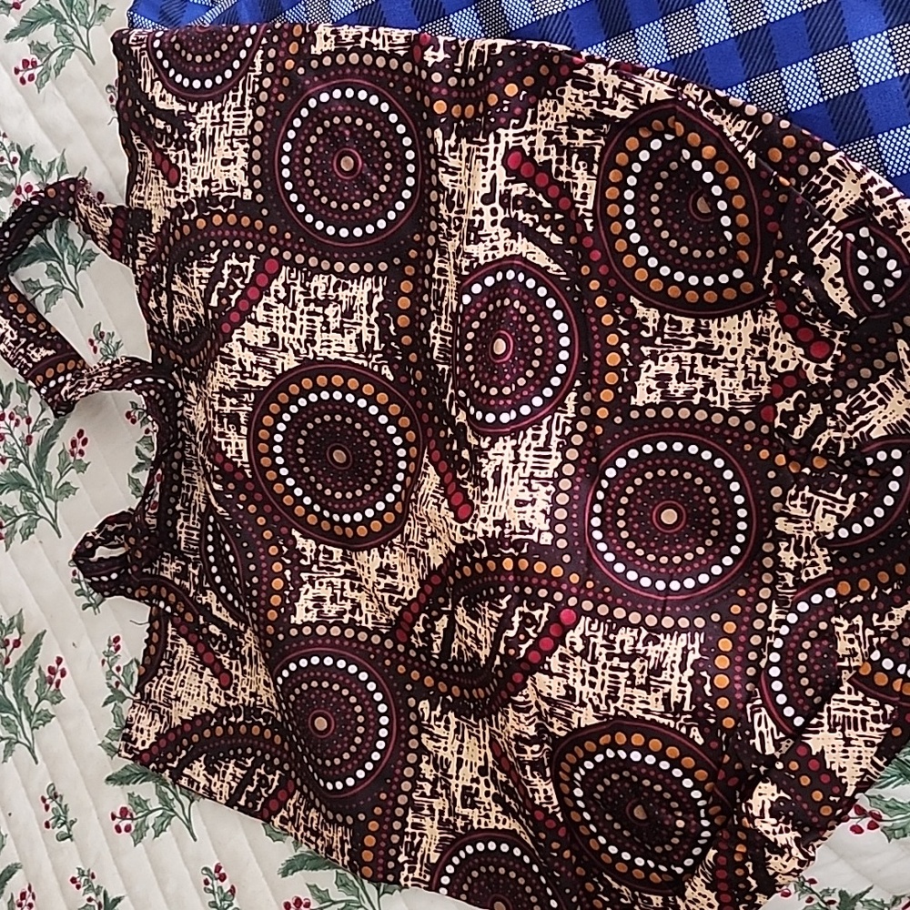 Colorful Patterned Fabrics Made In AFRICA - Picture 3 of 4
